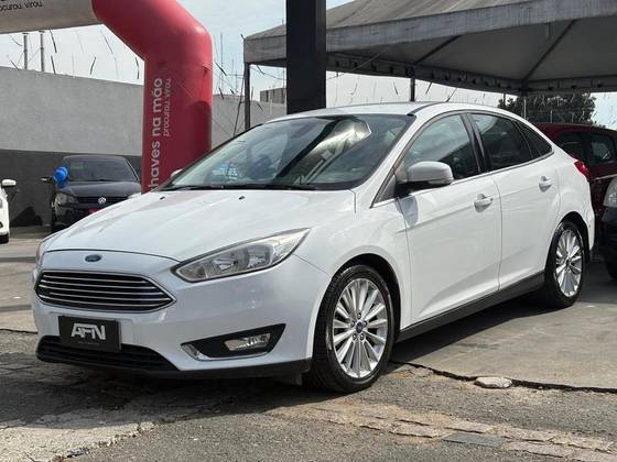 FORD FOCUS 2.0 TITANIUM 16V FLEX 4P POWERSHIFT FORD FOCUS 2.0 TITANIUM 16V FLEX 4P POWERSHIFT